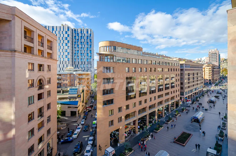norakaruyc-bnakaran/4-senyakanoc/Northern+%28Hyusisayin%29++Ave/Center/Yerevan