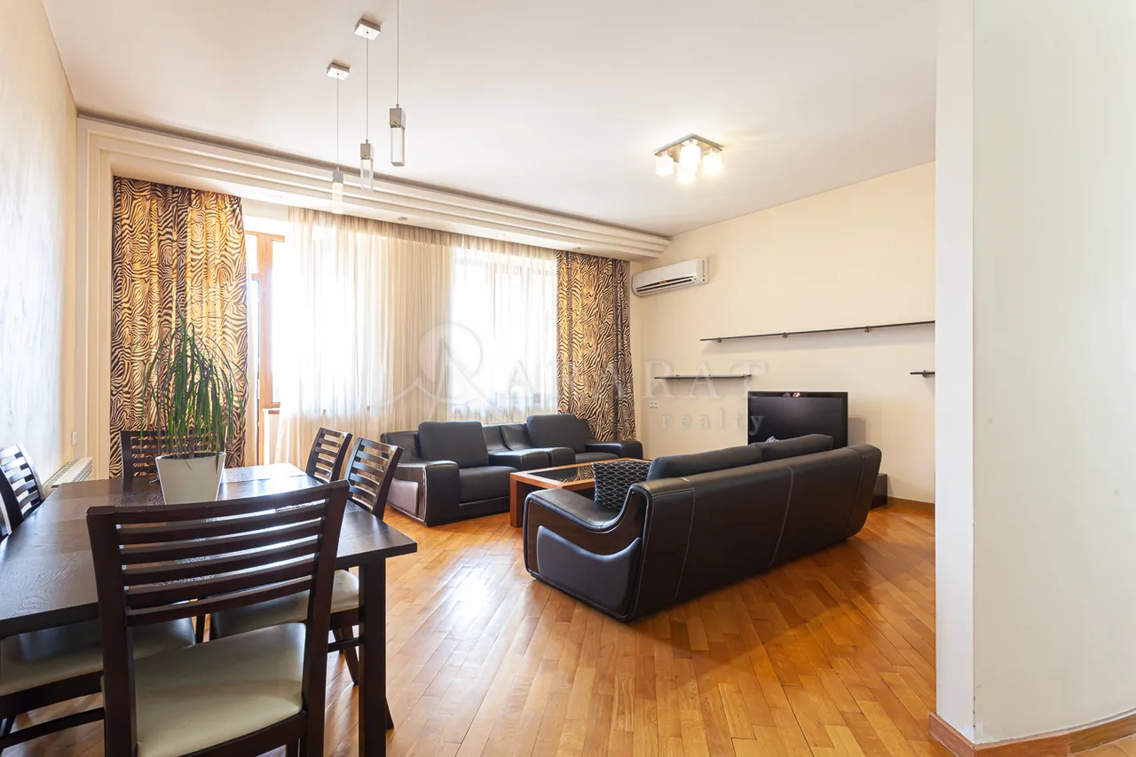 3 bedroom apartment for sale rue d'Amiryan, Center Yerevan, 158288