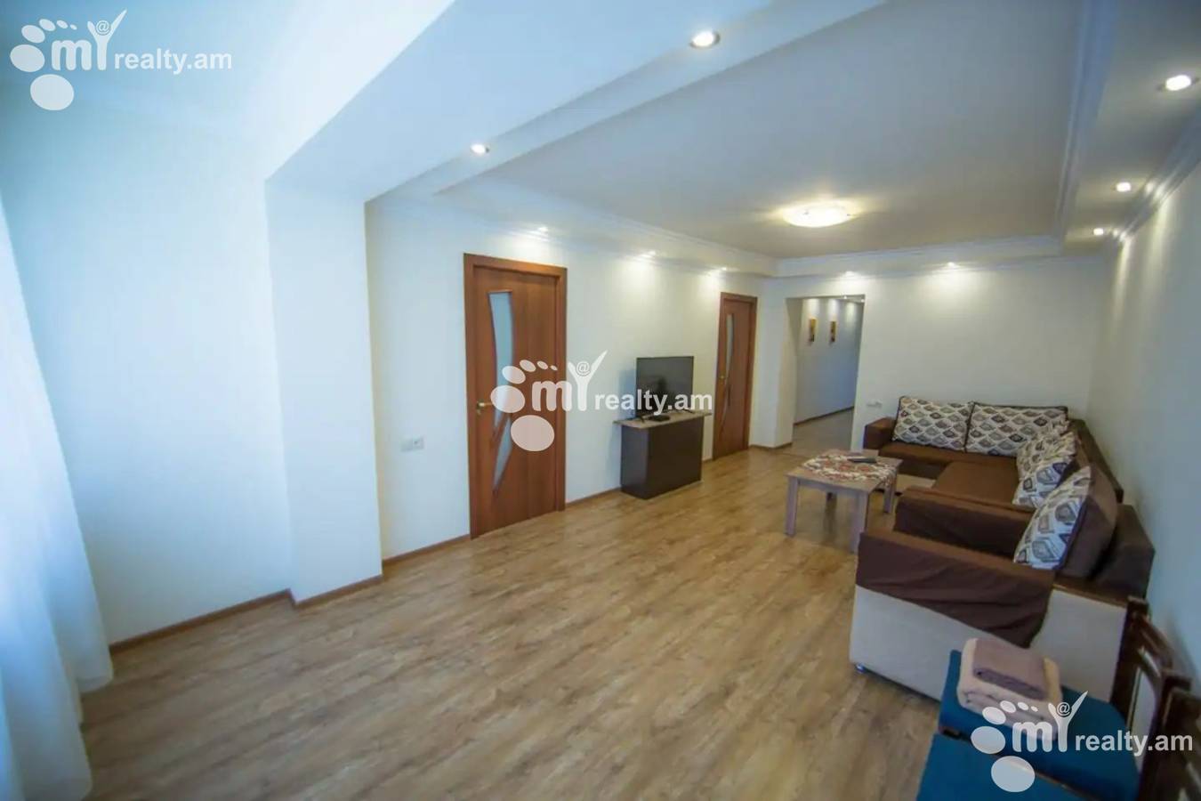 3 սենյականոց բնակարան  Նալբանդյան փող, Կենտրոն Երևան, 155623