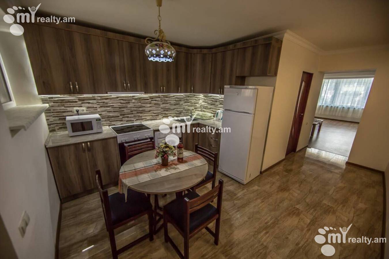 3 սենյականոց բնակարան  Նալբանդյան փող, Կենտրոն Երևան, 155623