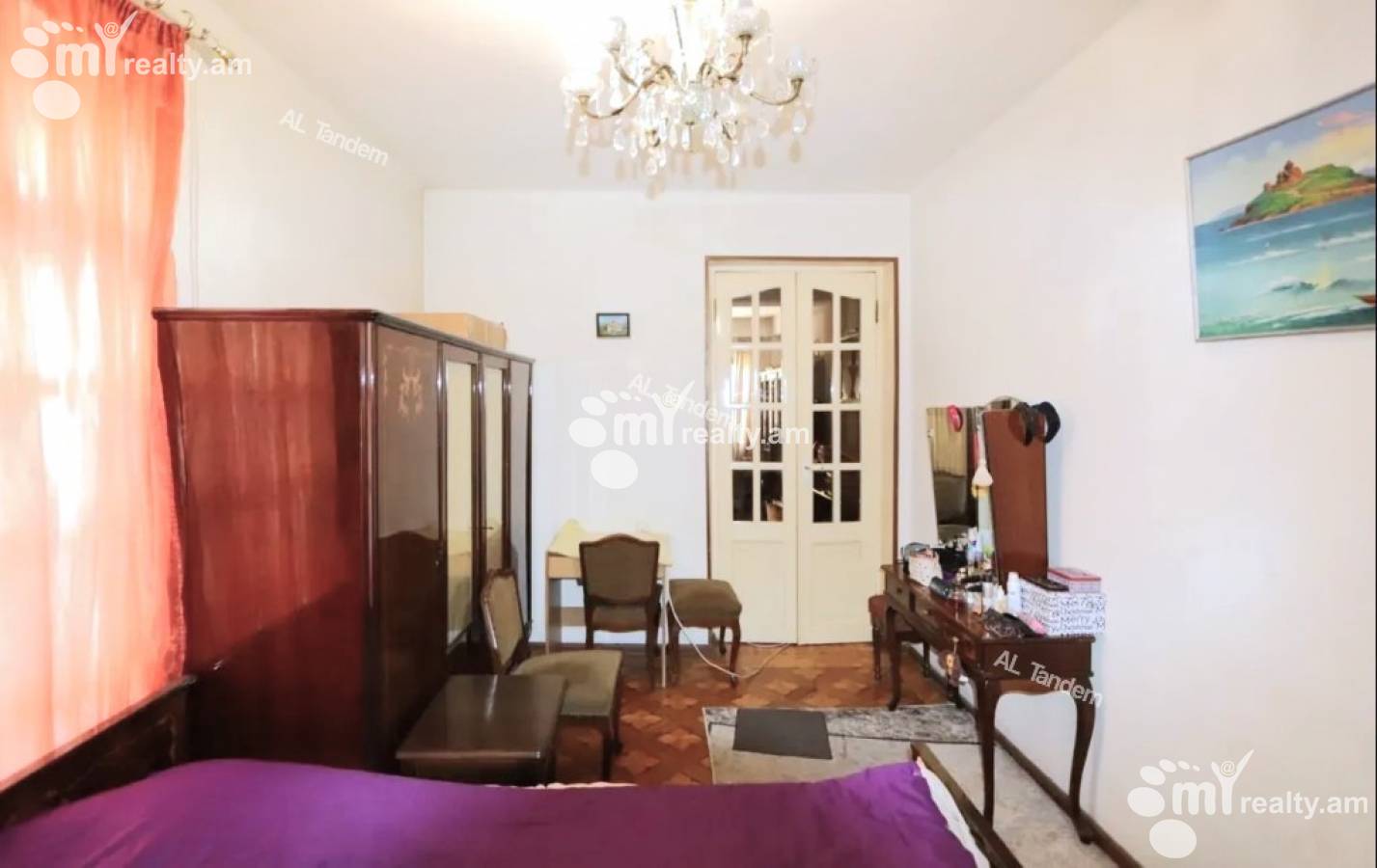 3 սենյականոց բնակարան  Մաշտոցի պող, Կենտրոն Երևան, 145019