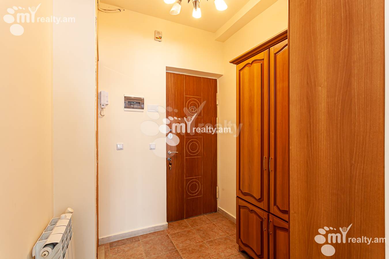 Купить 2 комнатную квартиру Сарян ул, Центр Ереван, 148659