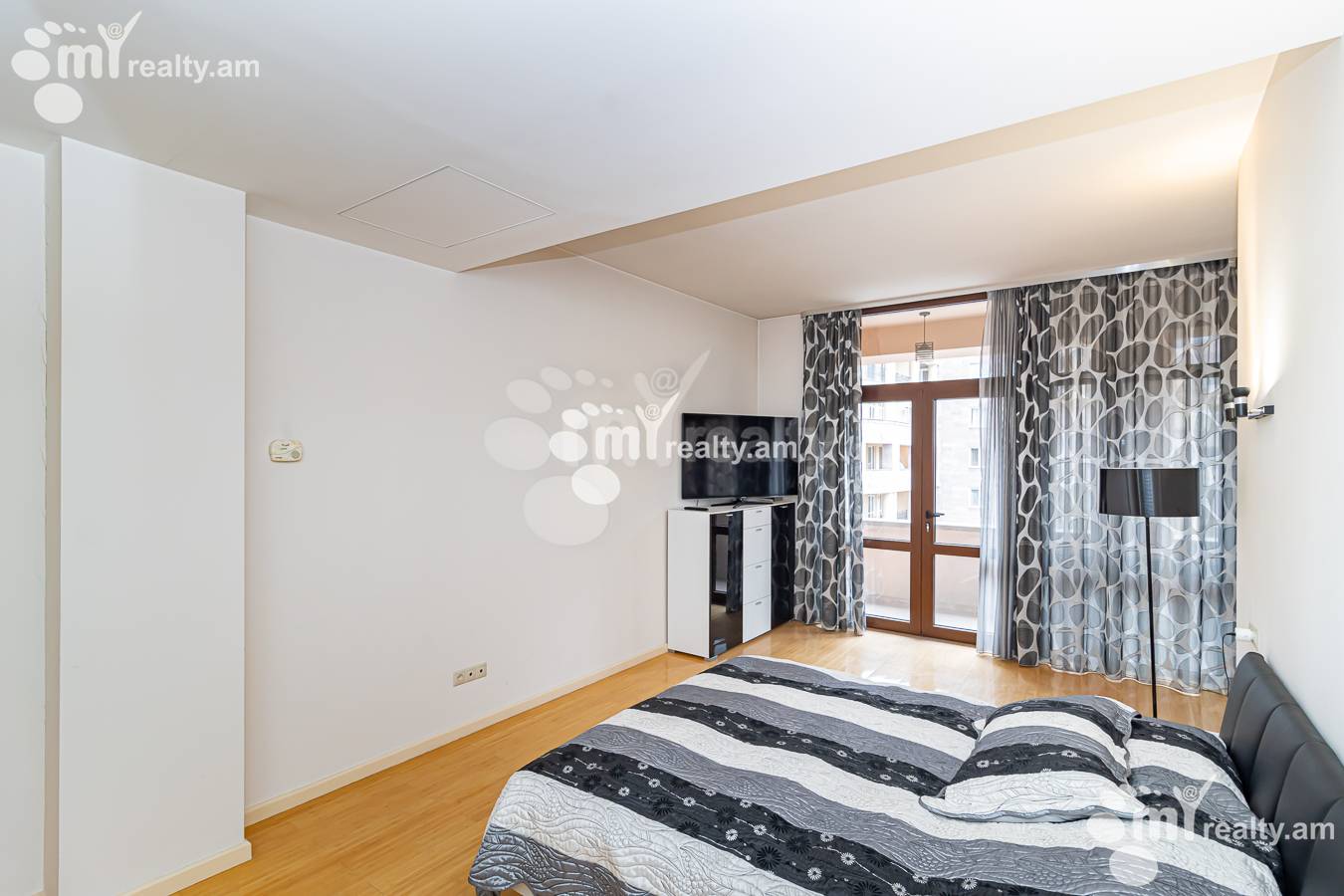 3 bedroom apartment for sale Northern (Hyusisayin)  Ave, Center Yerevan, 146528