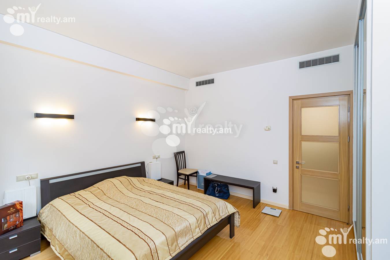 3 bedroom apartment for sale Northern (Hyusisayin)  Ave, Center Yerevan, 146528