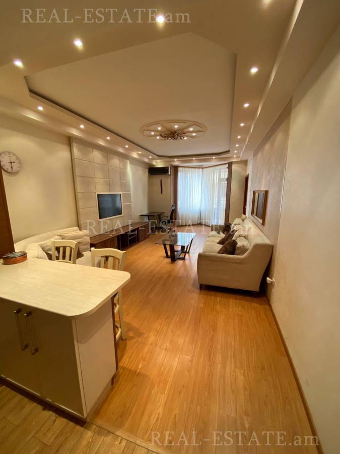 4 bedroom apartment for sale Aram St, Center Yerevan, 126984