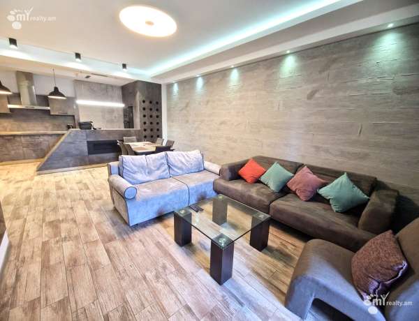 varcov-bnakaran-norakaruycum/4-senyakanoc/Buzand+St/Center/Yerevan