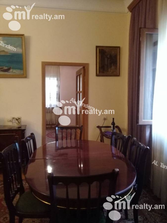 4 bedroom apartment for sale Zarobyan St, Center Yerevan, 128008