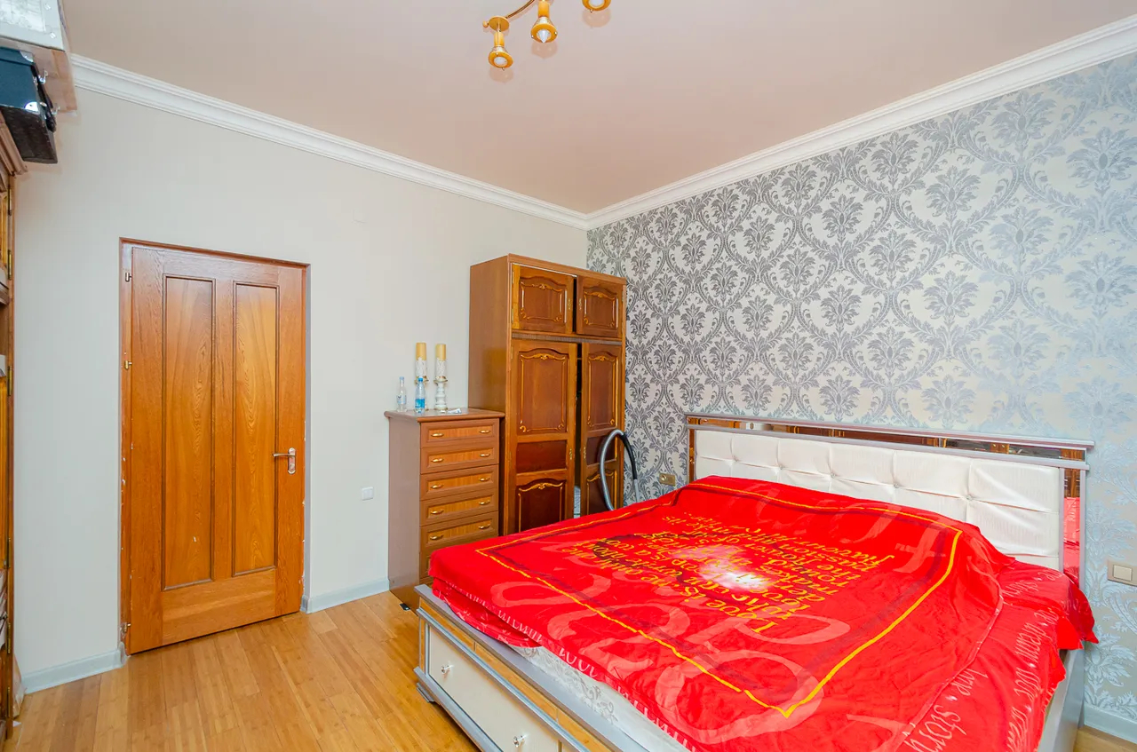 Снять 3 комнатную квартиру Бузанд ул, Центр Ереван, 159773