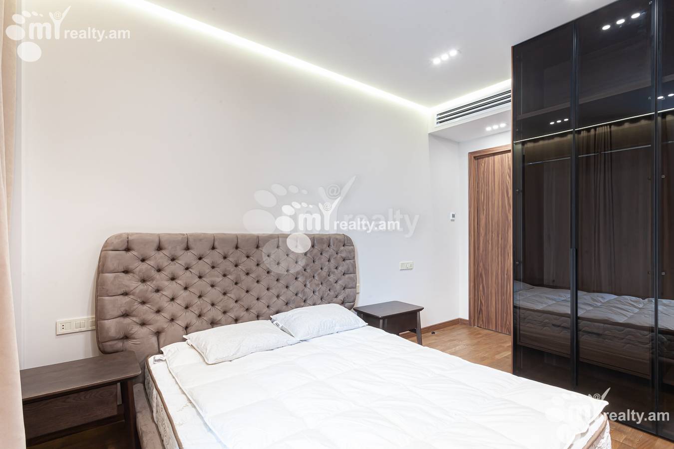 3 bedroom apartment for sale Teryan St, Center Yerevan, 155484