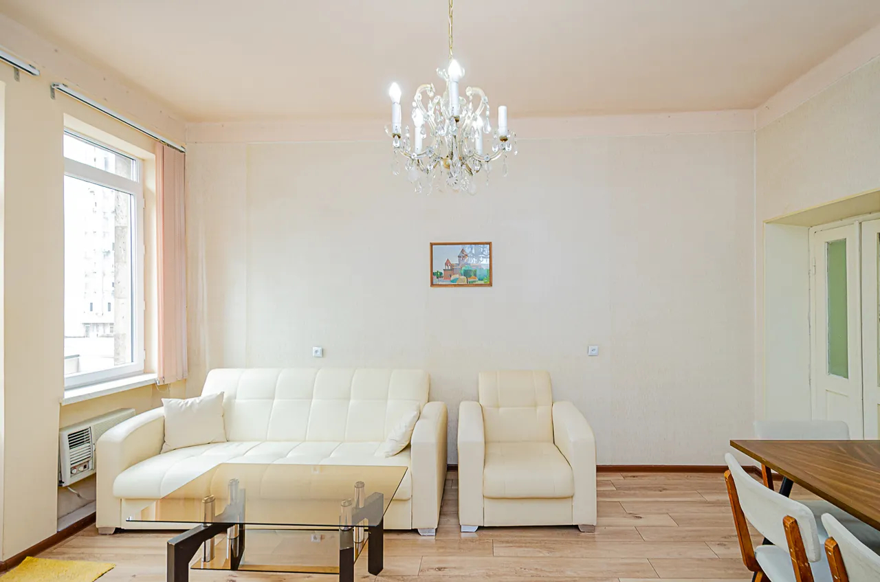 2 bedroom apartment for rent Saryan St, Center Yerevan, 161914