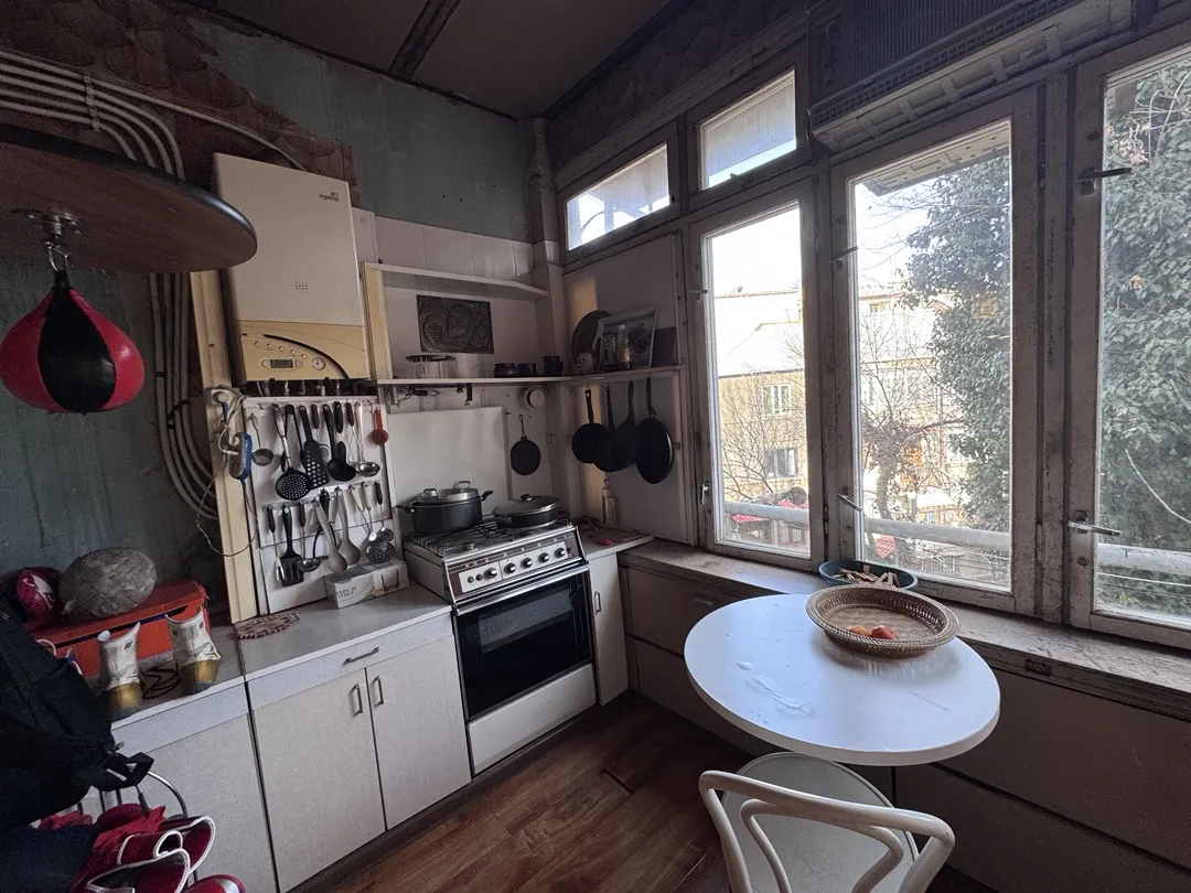 3 սենյականոց բնակարան  Սայաթ-Նովայի պող, Կենտրոն Երևան, 159797