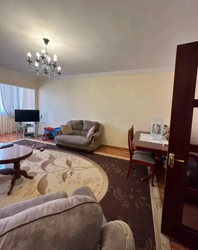 3 bedroom apartment for sale Abovyan St, Center Yerevan, 161096