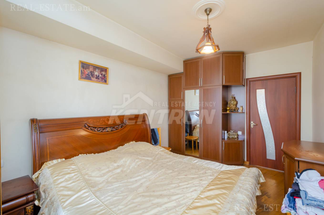 Купить 3 комнатную квартиру Анрапетутян ул, Центр Ереван, 137008