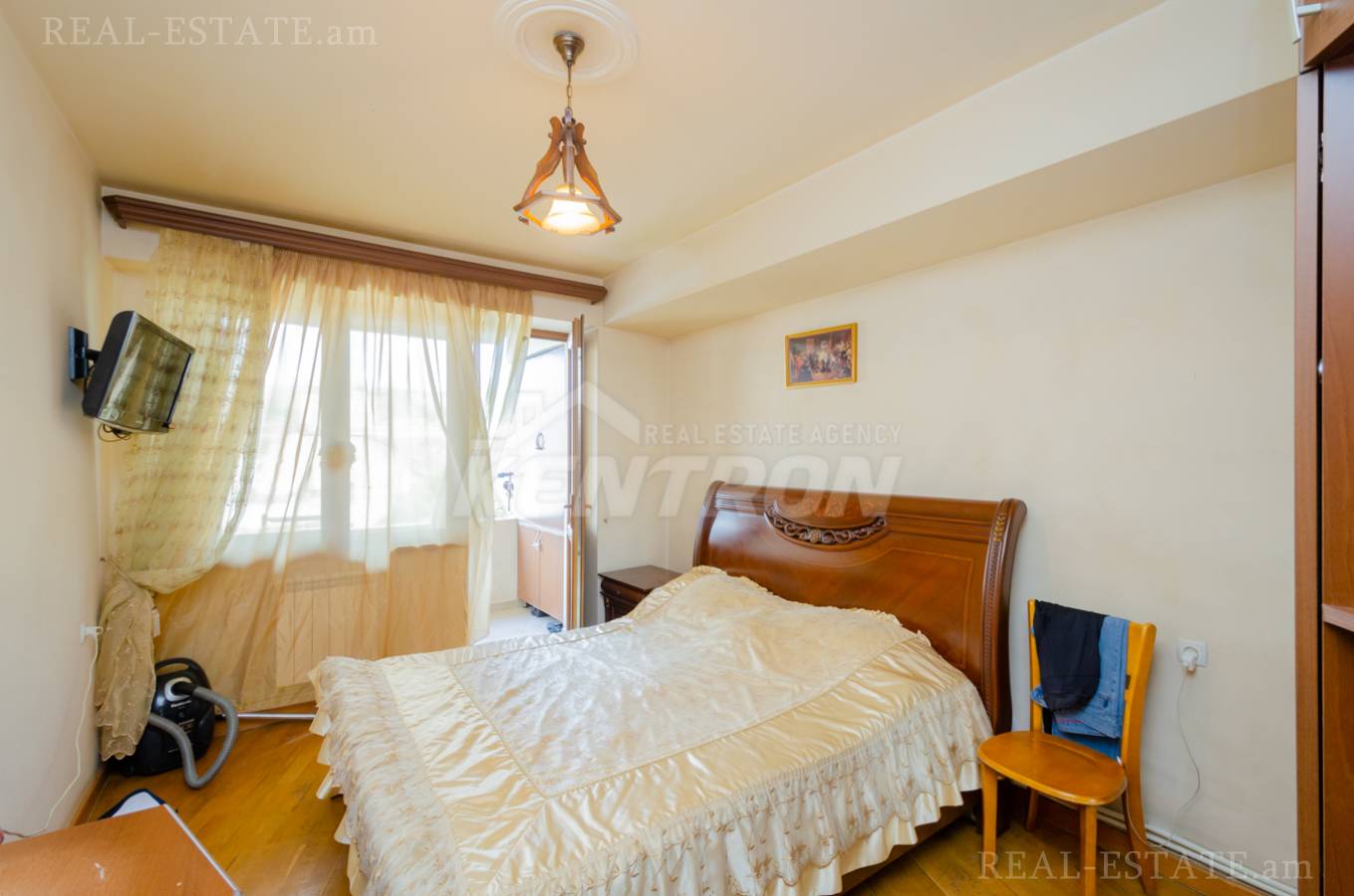 Купить 3 комнатную квартиру Анрапетутян ул, Центр Ереван, 137008