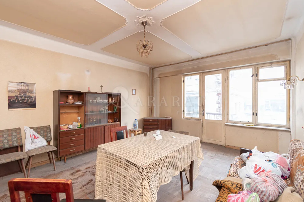 bnakaran/2-senyakanoc/Mashtots+Ave/Center/Yerevan