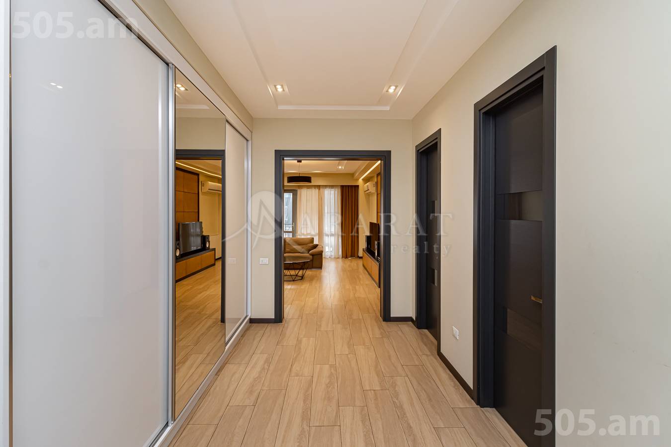 3 bedroom apartment for sale خیابان هانراپتوتیان, مرکز شهر ایروان, 149466