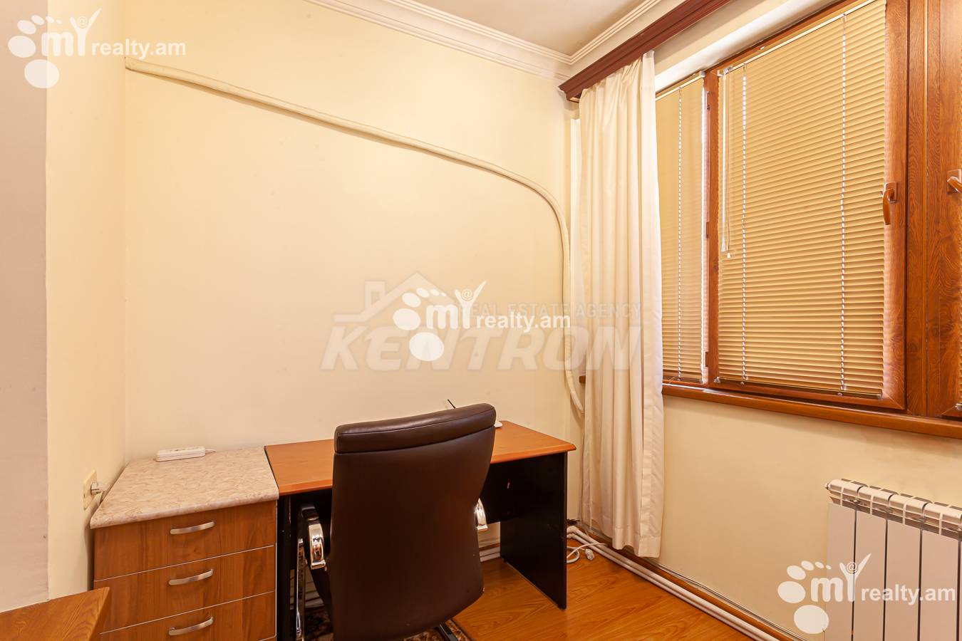 3 սենյականոց բնակարան  Աբովյան փող, Կենտրոն Երևան, 155439