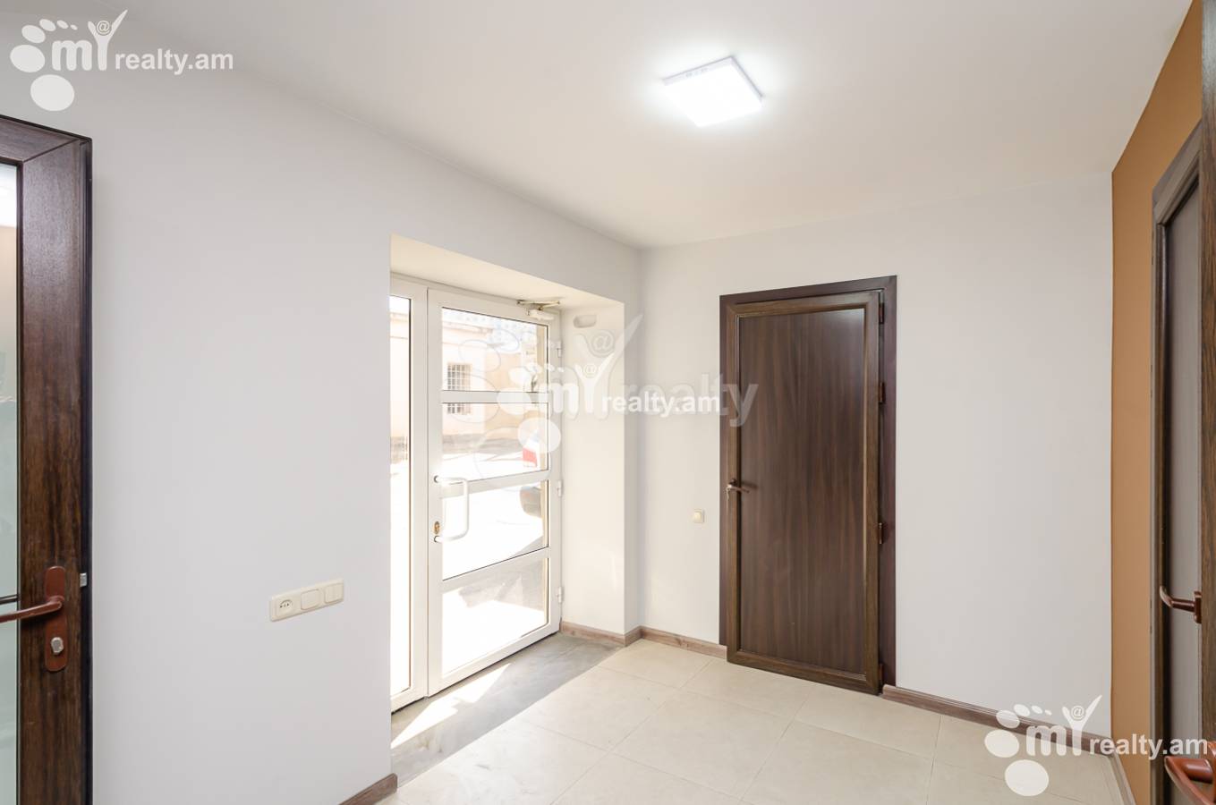 Commercial property for rent Arshakunyats Ave, Center Yerevan, 151549