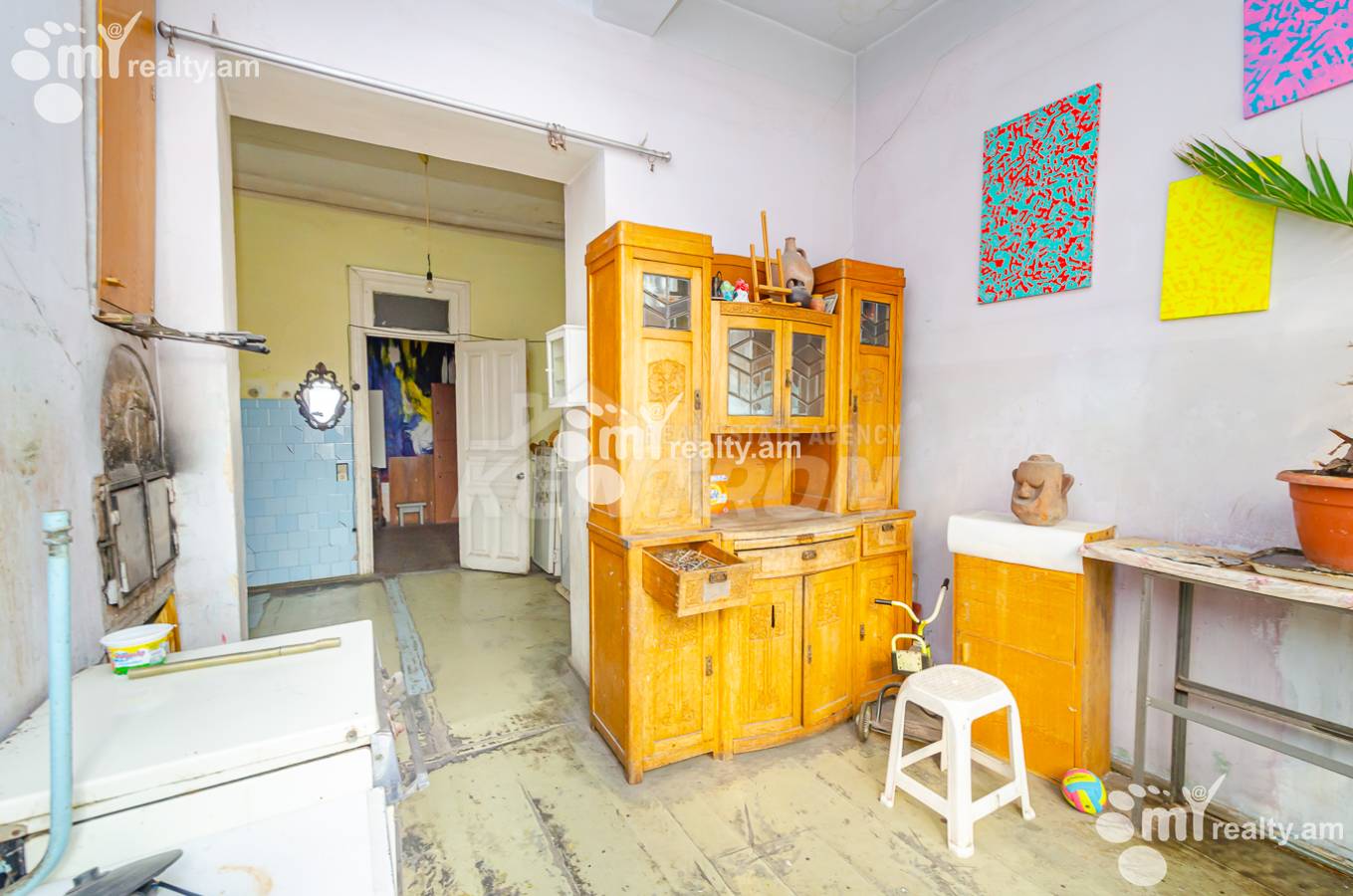 3 bedroom apartment for sale Teryan St, Center Yerevan, 154588