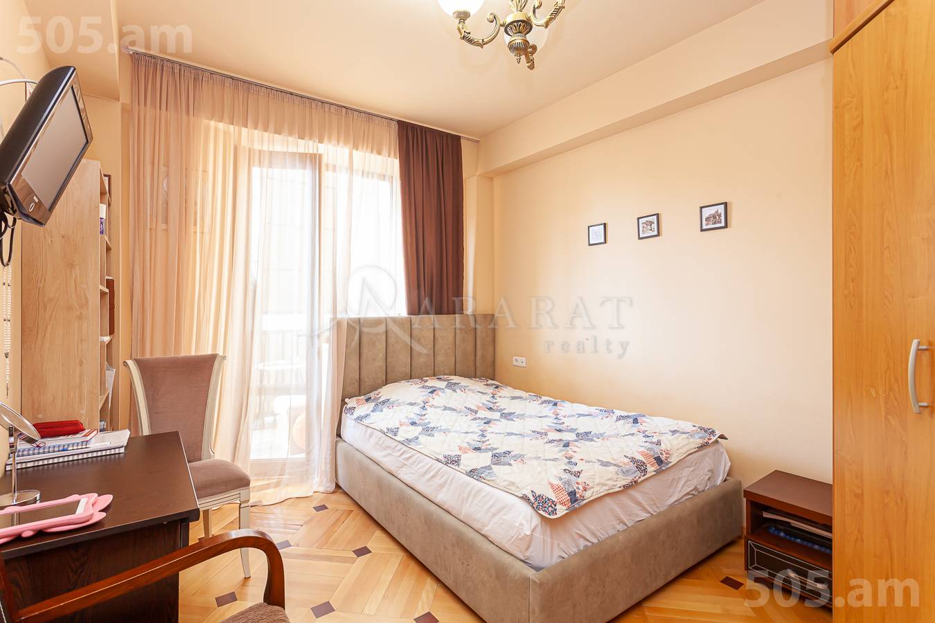 3 սենյականոց բնակարան  Պուշկինի փող, Կենտրոն Երևան, 147415