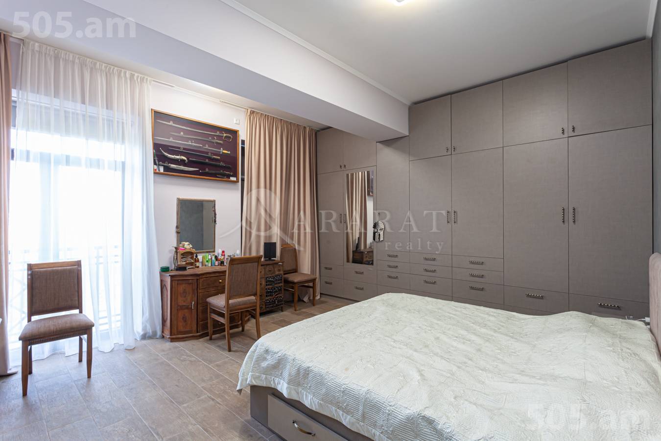 4 սենյականոց բնակարան  Միկոյան փող, Դավթաշեն Երևան, 151222