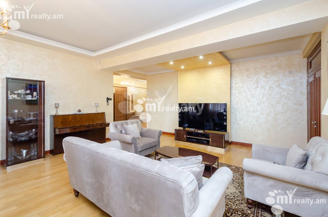 4 bedroom apartment for sale Mashtots Ave, Center Yerevan, 151756