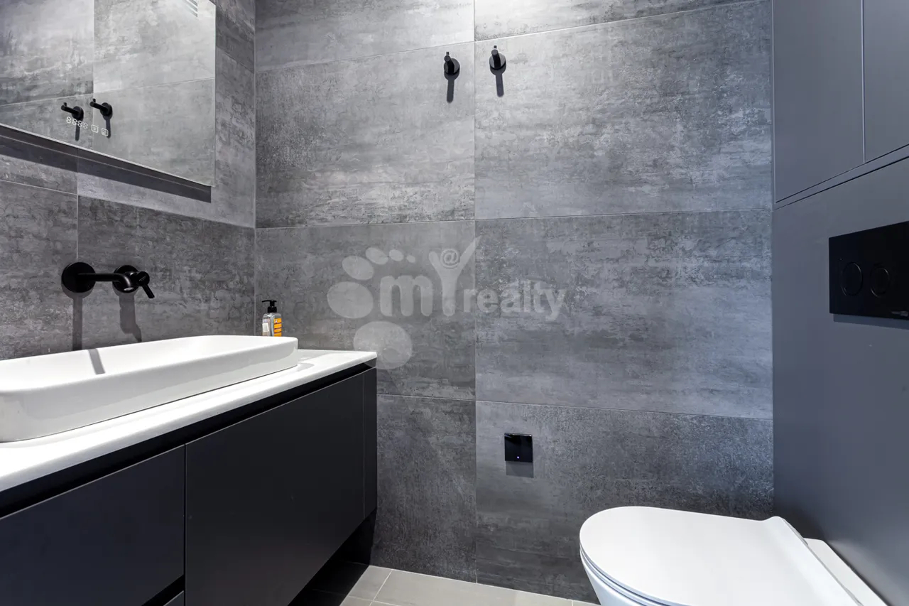 4 bedroom apartment for sale Aram St, Center Yerevan, 158708