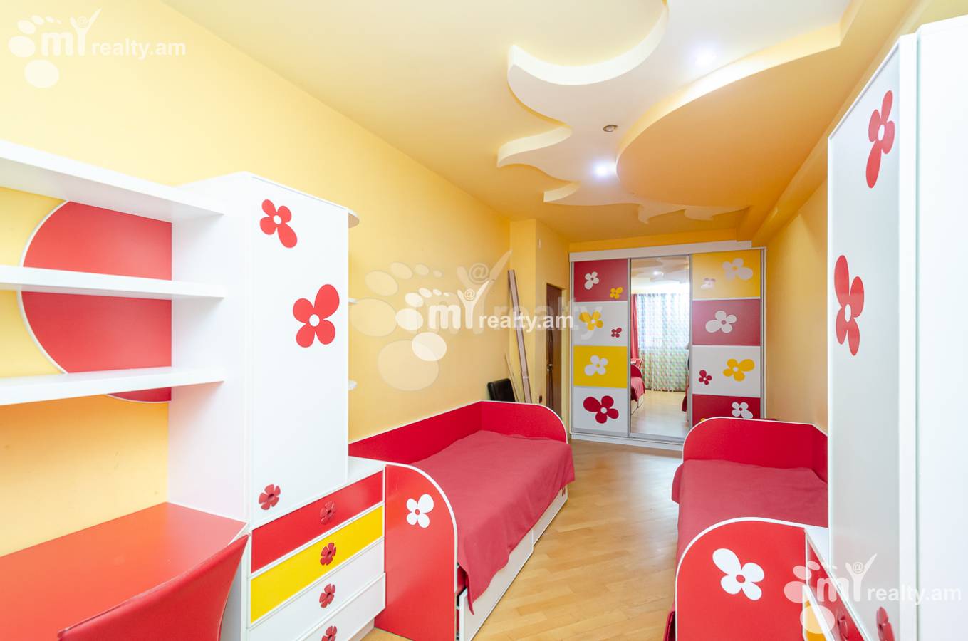 3 սենյականոց բնակարան վարձով Պուշկինի փող, Կենտրոն Երևան, 151471