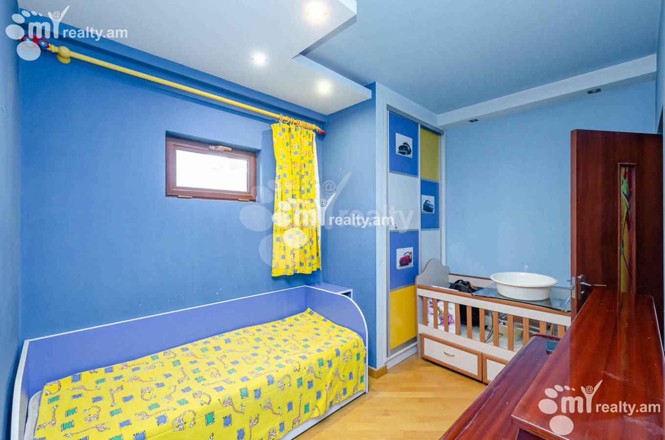 3 սենյականոց բնակարան վարձով Պուշկինի փող, Կենտրոն Երևան, 151471