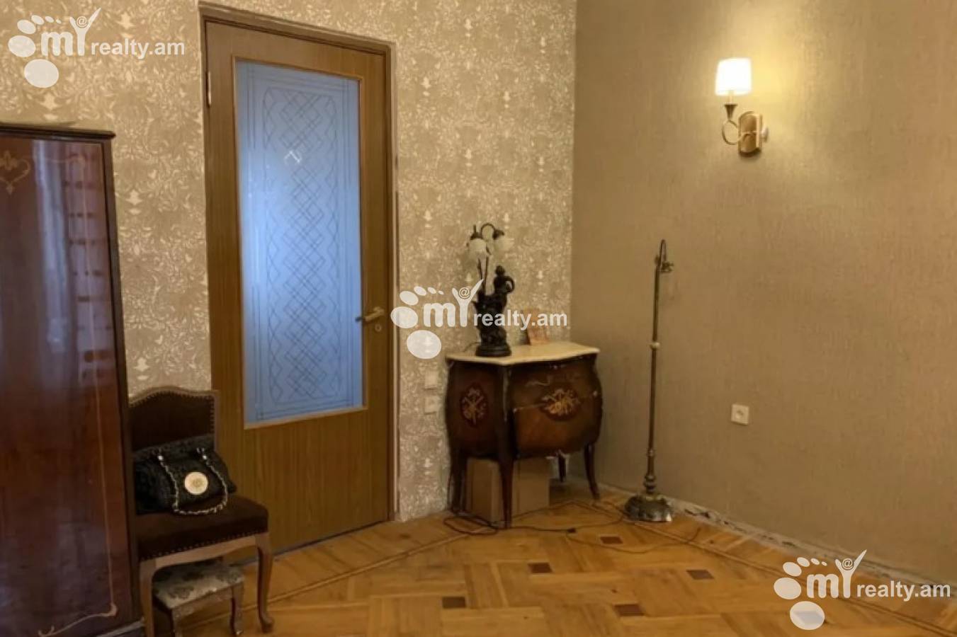 3 սենյականոց բնակարան  Նալբանդյան փող, Կենտրոն Երևան, 155871