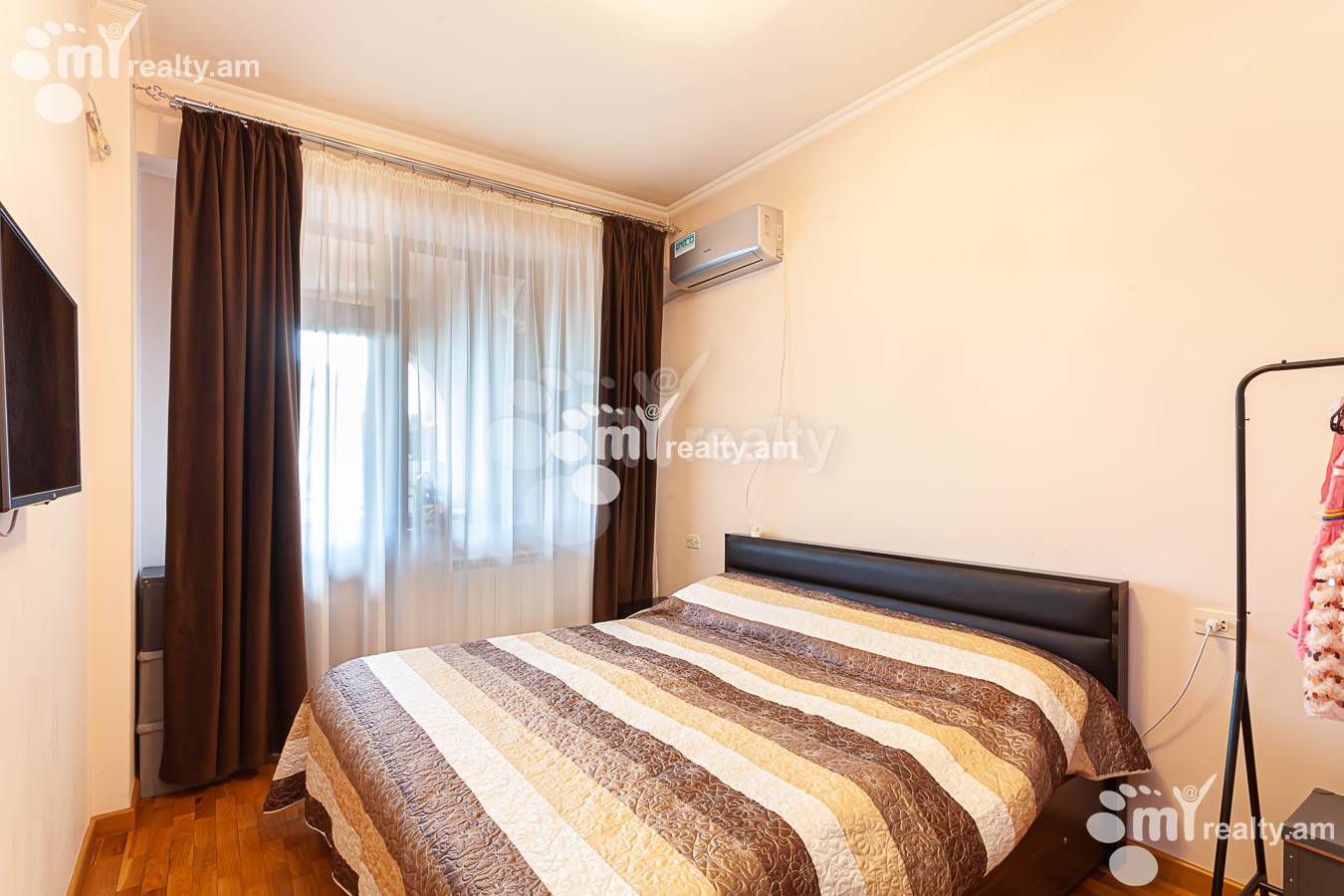 3 սենյականոց բնակարան  Ամիրյան փող, Կենտրոն Երևան, 155140