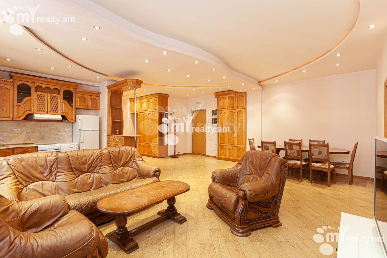 3 սենյականոց բնակարան վարձով Հյուսիսային պող, Կենտրոն Երևան, 153003