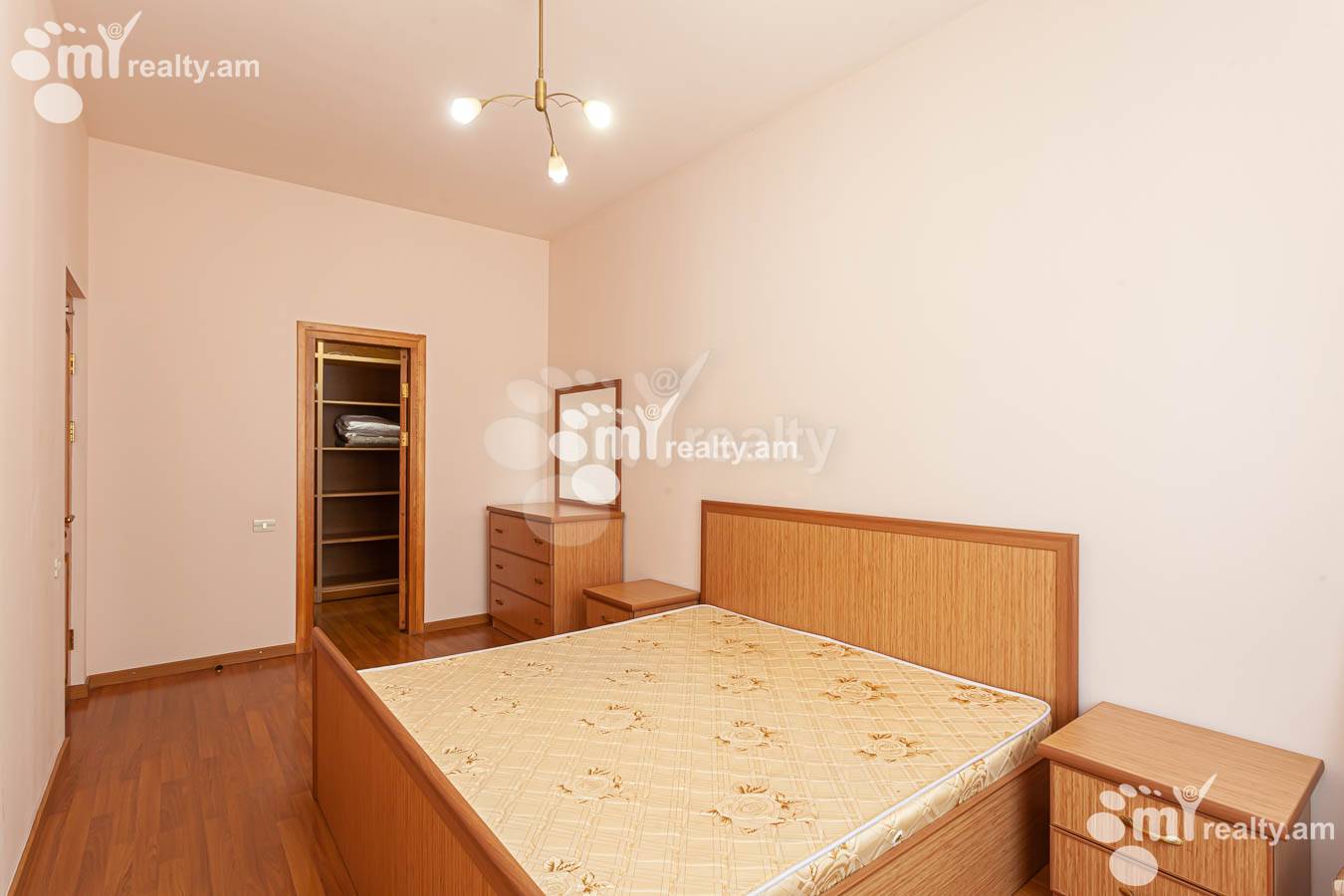3 սենյականոց բնակարան վարձով Հյուսիսային պող, Կենտրոն Երևան, 153003