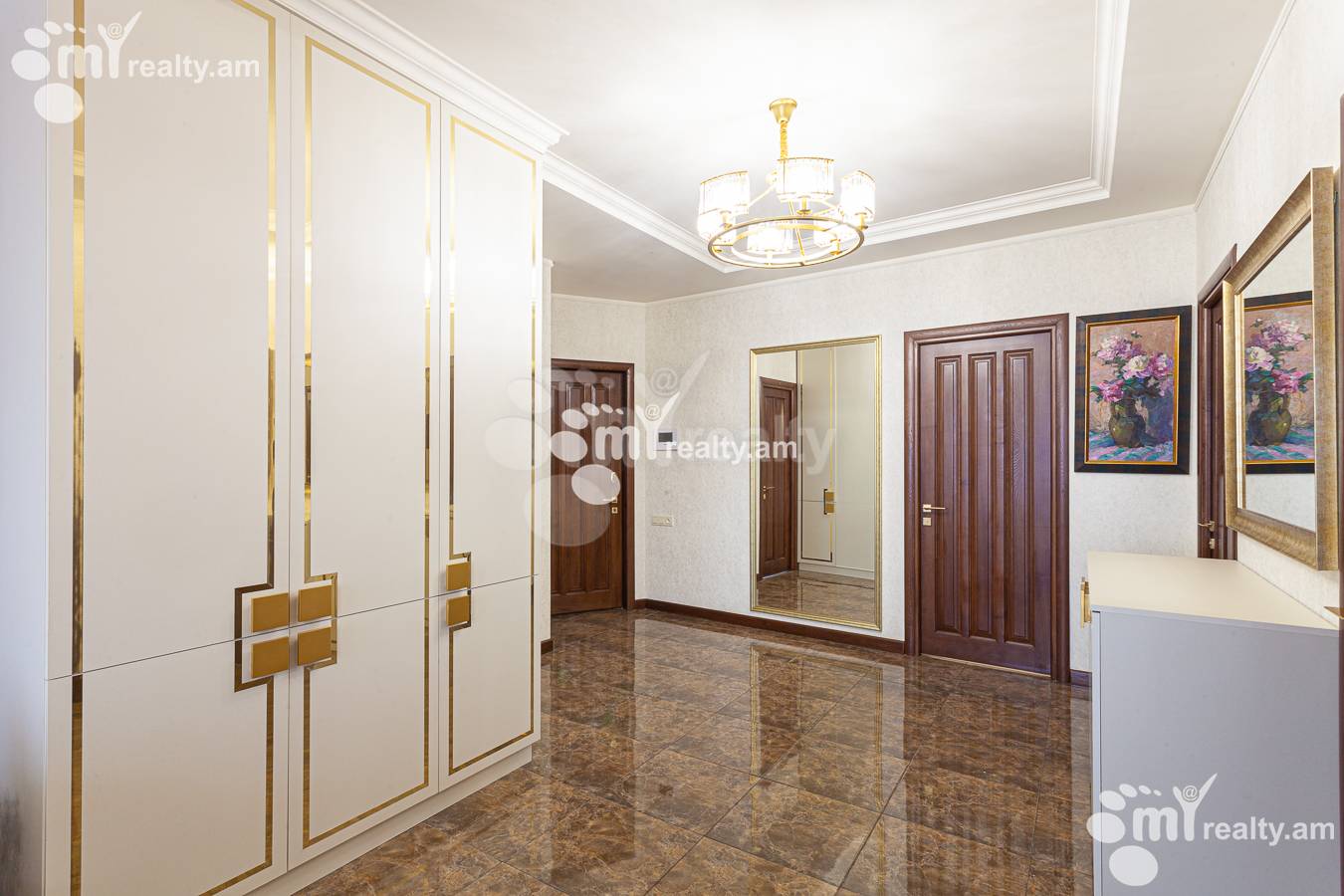 3 bedroom apartment for sale خیابان آنتارایین, مرکز شهر ایروان, 138312