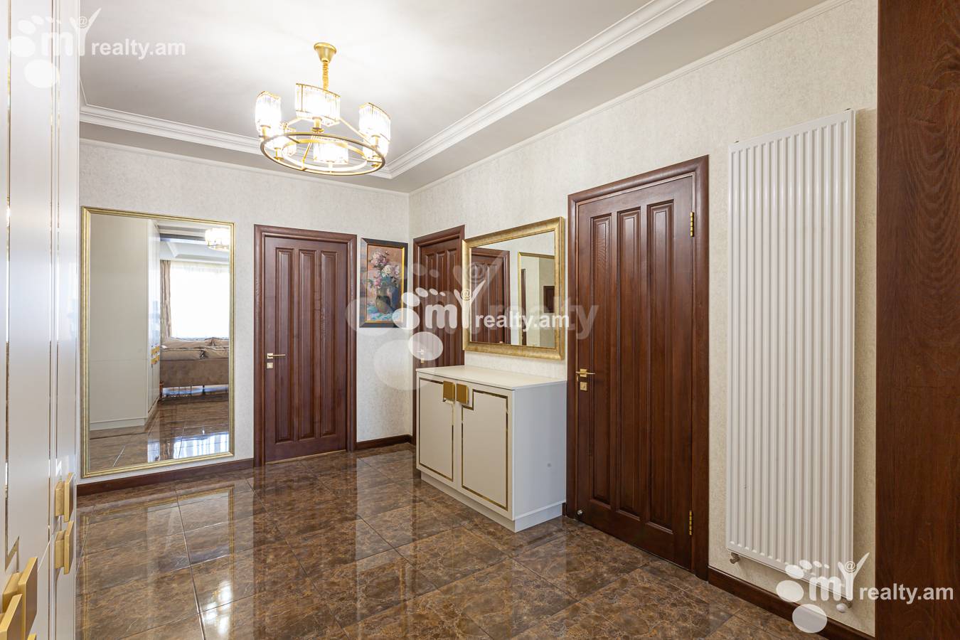 3 bedroom apartment for sale خیابان آنتارایین, مرکز شهر ایروان, 138312