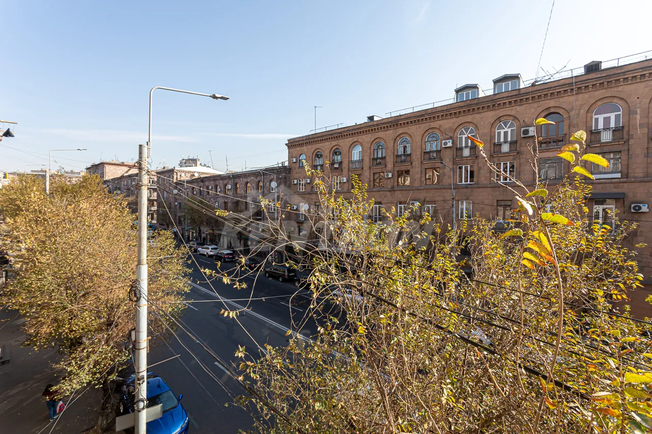 3 bedroom apartment for rent Kasyan St, Arabkir Yerevan, 157539