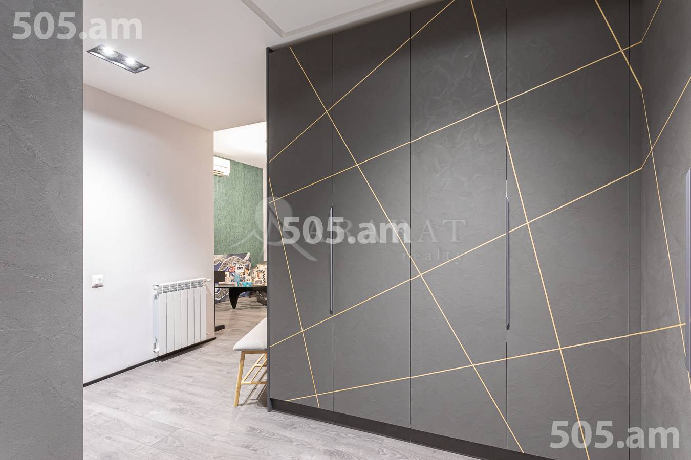 5 bedroom apartment for sale خیابان آنتارایین, مرکز شهر ایروان, 156281