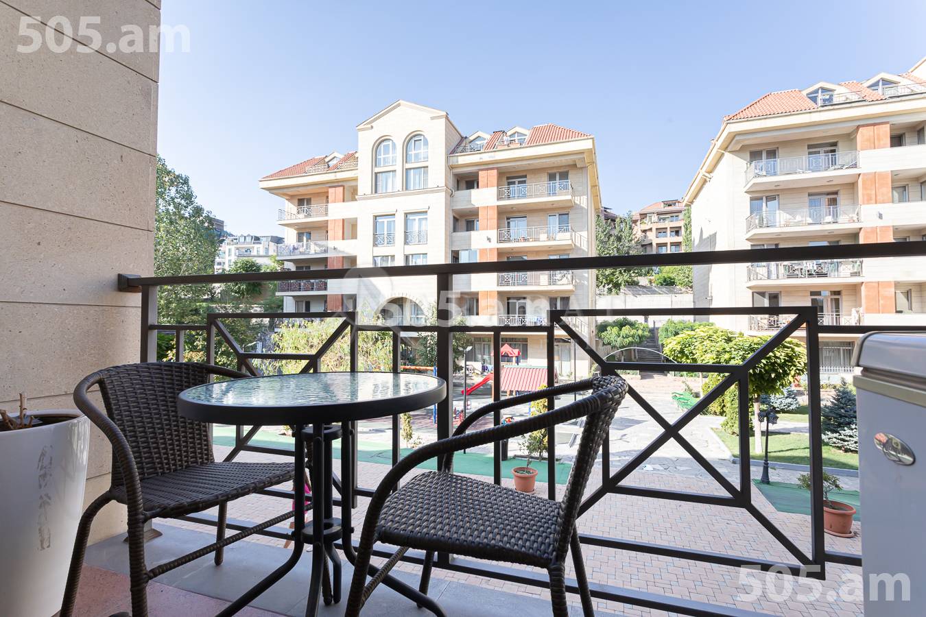 5 bedroom apartment for sale خیابان آنتارایین, مرکز شهر ایروان, 156281