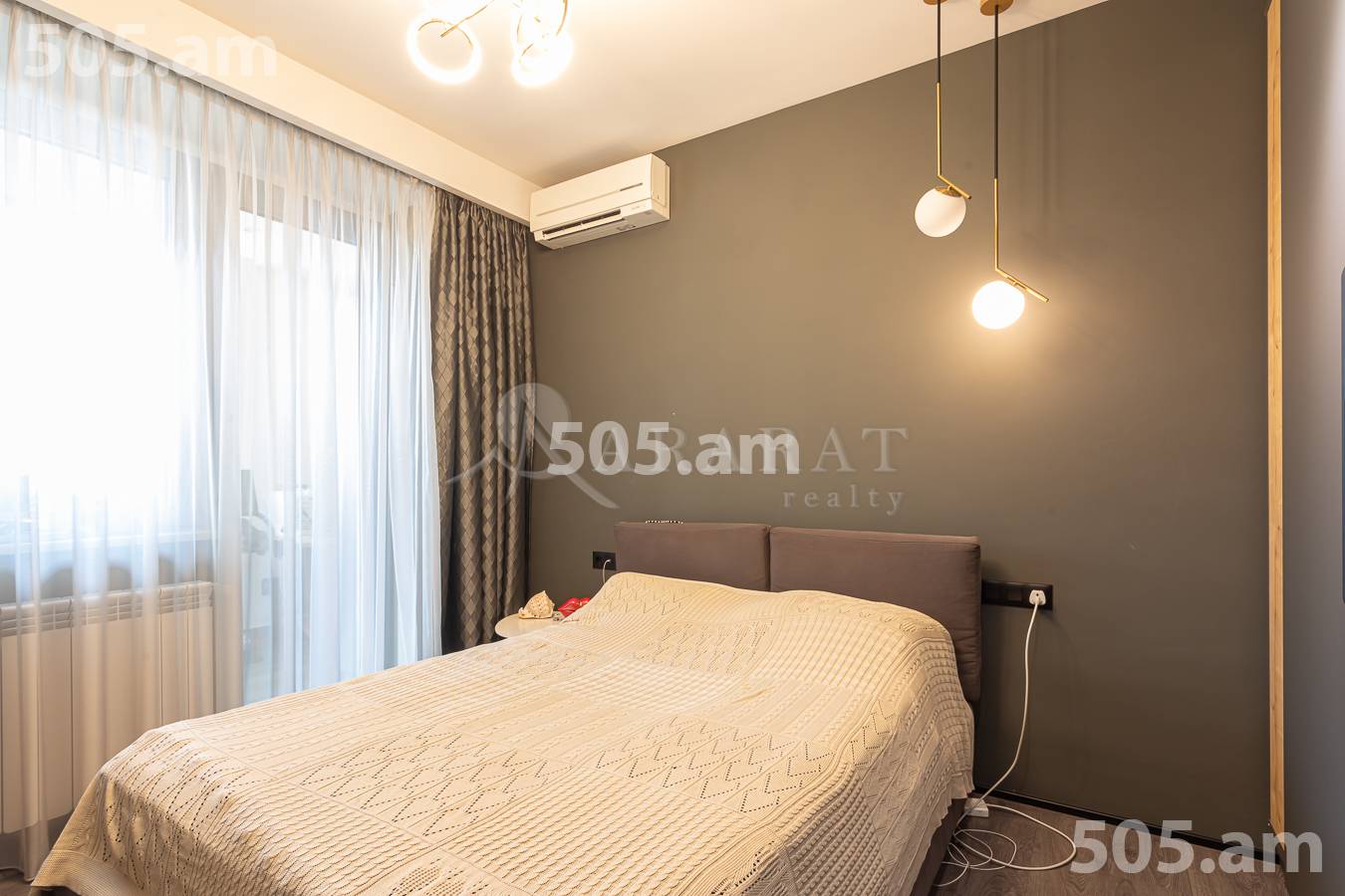 5 bedroom apartment for sale خیابان آنتارایین, مرکز شهر ایروان, 156281