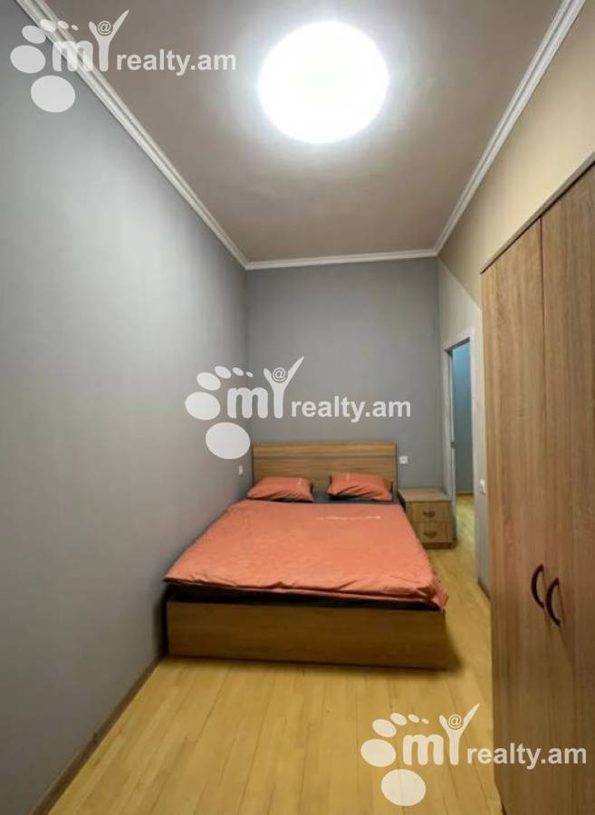 4 սենյականոց բնակարան  Հանրապետության փող, Կենտրոն Երևան, 132509