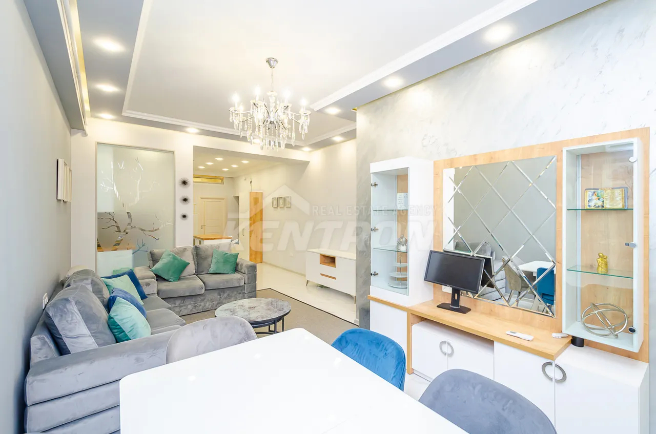 3 bedroom apartment for rent خیابان یِکمالیان, مرکز شهر ایروان, 158954