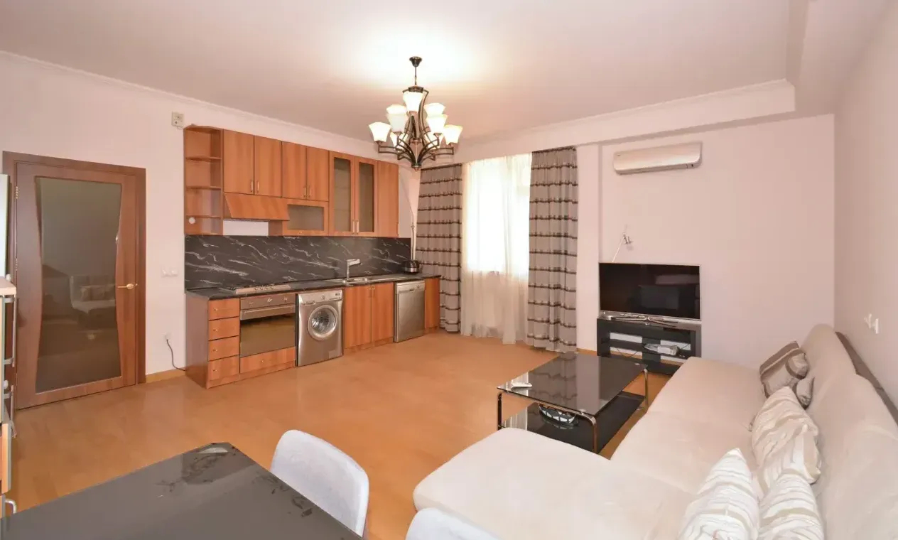 3 bedroom apartment for sale خیابان هامباردزومیان, عربگیر ایروان, 161889