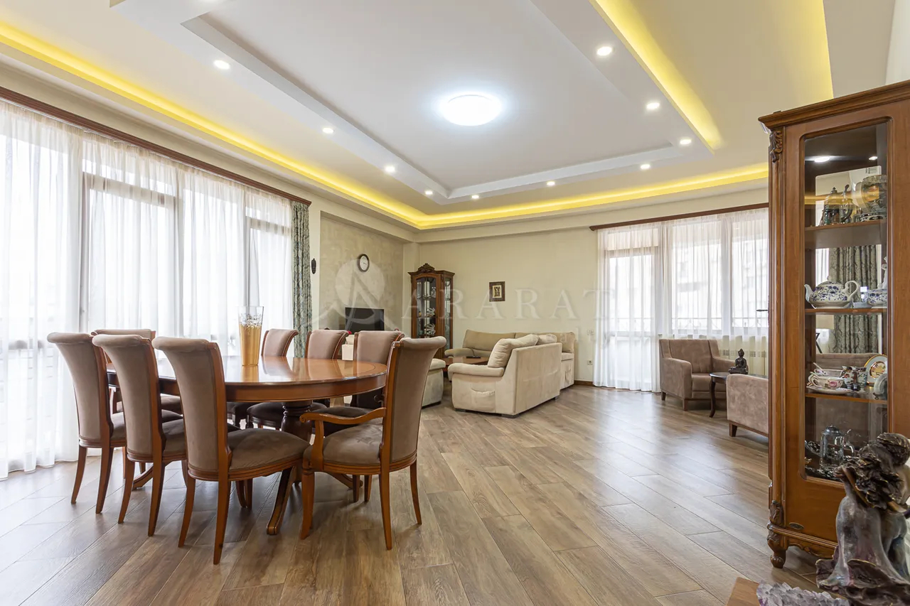 Купить 4 комнатную квартиру Екмалян ул, Центр Ереван, 158584