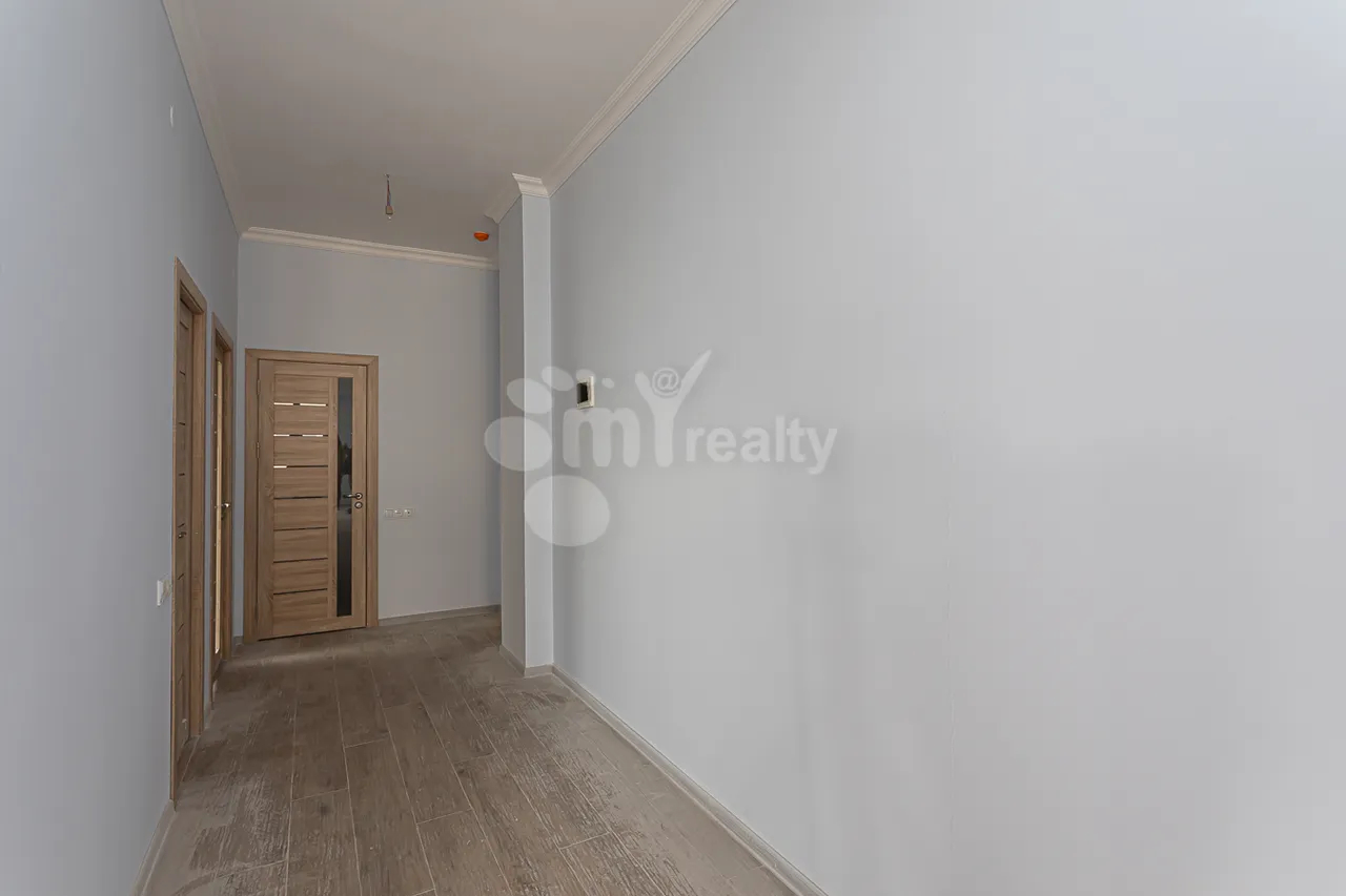 4 սենյականոց բնակարան  Մ․ Մելքոնյան փող, Կենտրոն Երևան, 160108