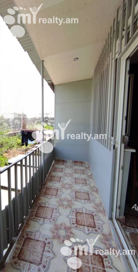 Купить 3 комнатную квартиру Азатутян пр, Арабкир Ереван, 126071