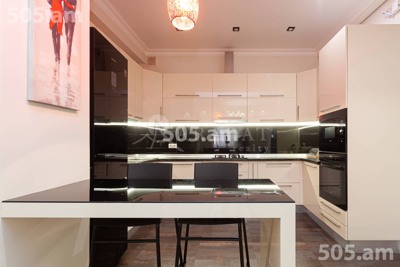 3 սենյականոց բնակարան վարձով Արամի փող, Կենտրոն Երևան, 156056