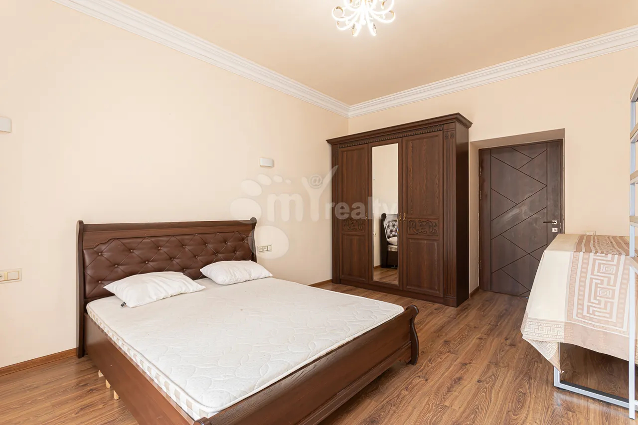 3 bedroom apartment for rent Kasyan St, Arabkir Yerevan, 157541