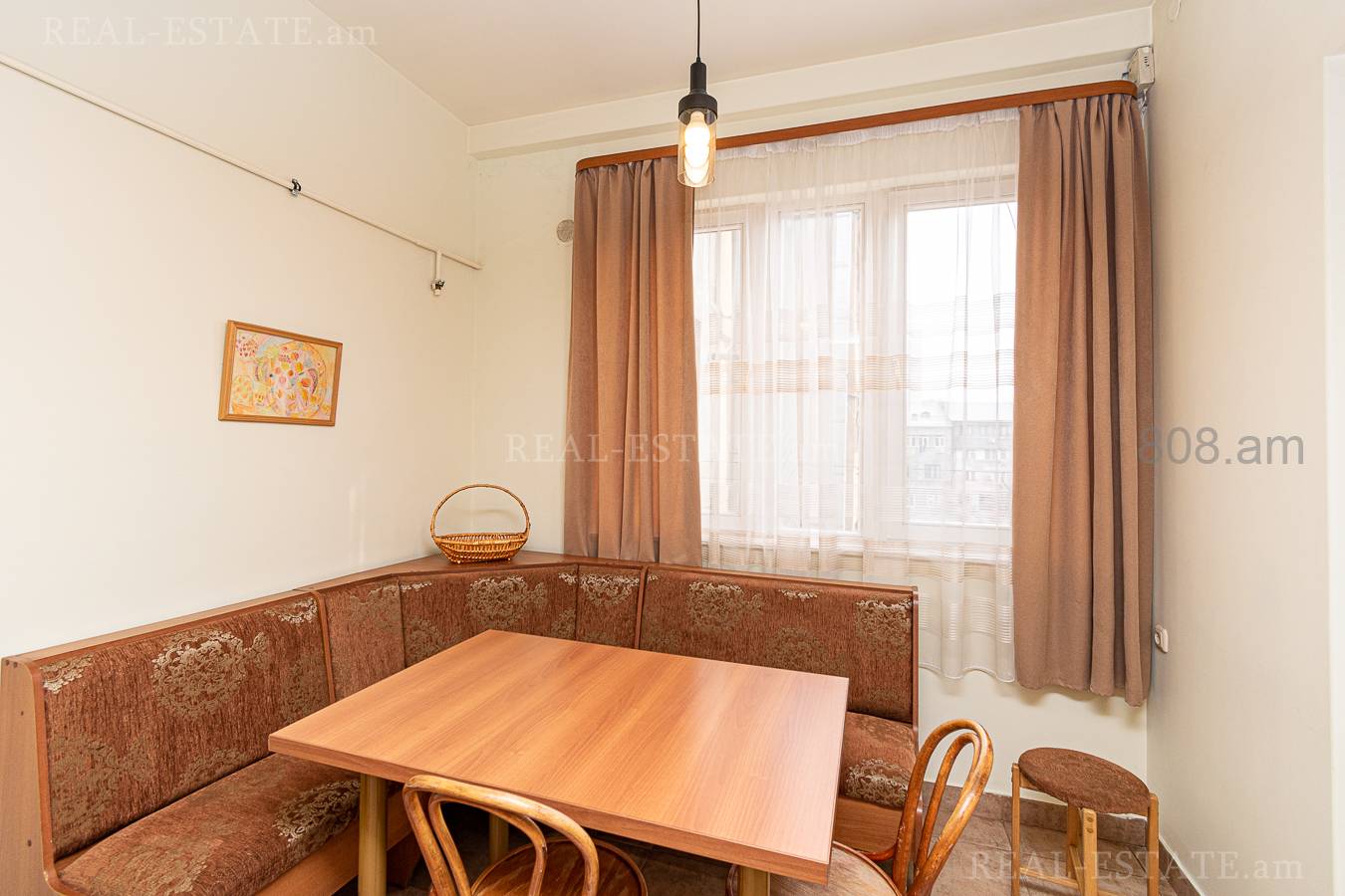 5 սենյականոց բնակարան  Ղազար Փարպեցու փող, Կենտրոն Երևան, 133741