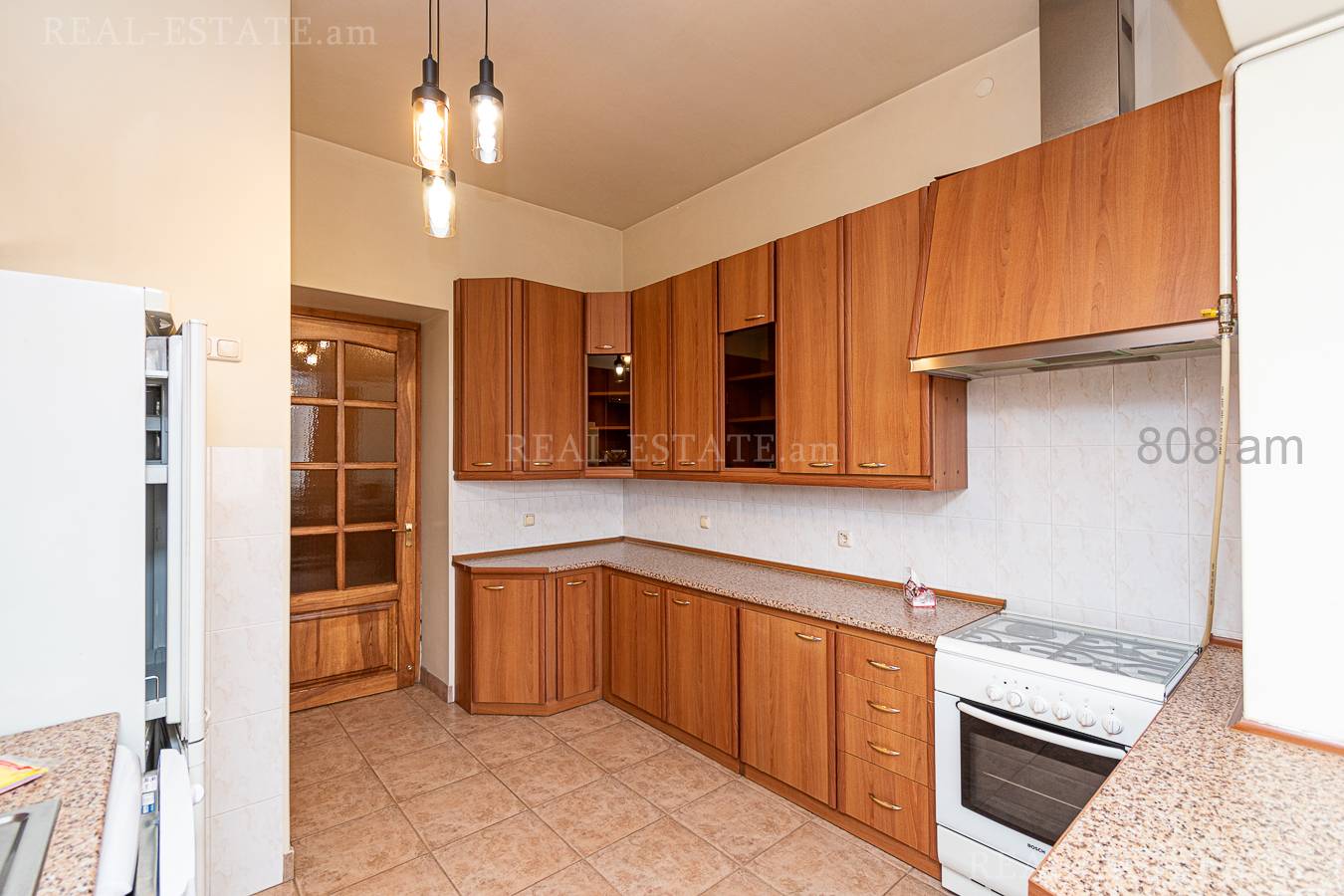 5 սենյականոց բնակարան  Ղազար Փարպեցու փող, Կենտրոն Երևան, 133741