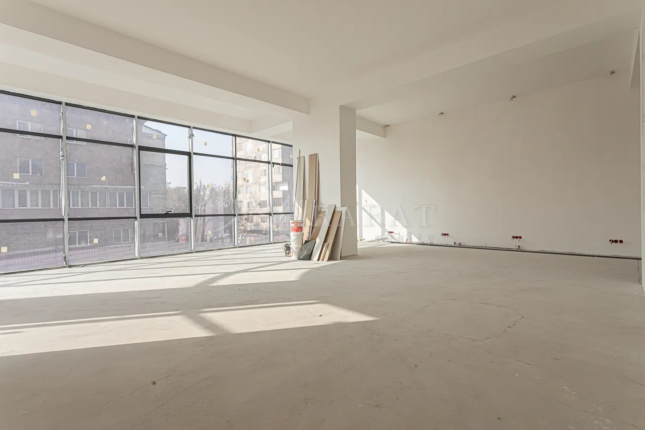 Снять коммерческoе помещение Н. Зарян стр, Арабкир Ереван, 158318